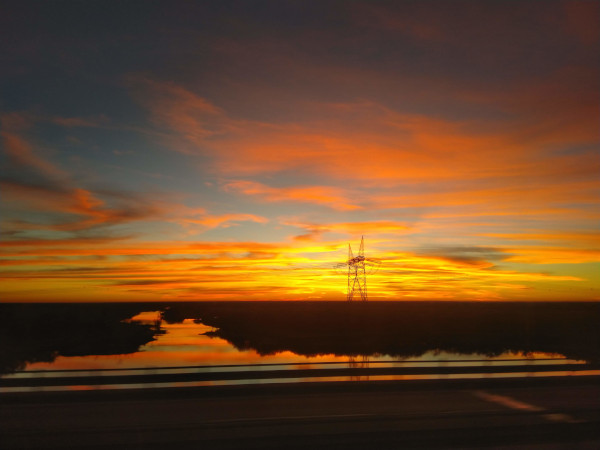 Sunset from a moving bus on Nokia 6.1